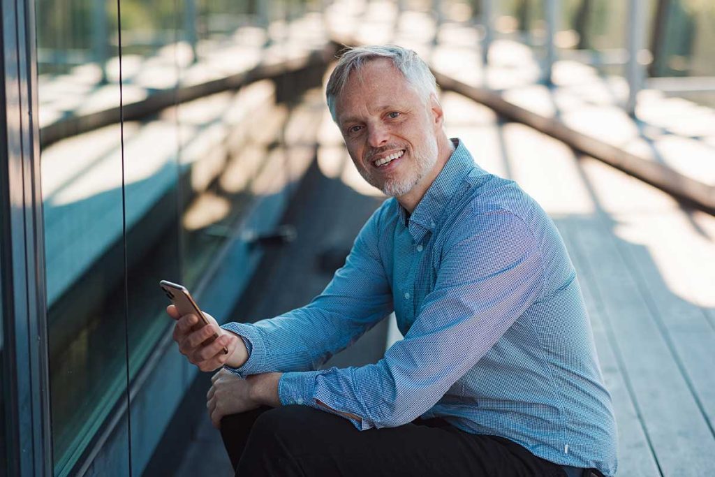 Jobber med kunstig intelligens: Are Meisfjord er en av gründerne bak Tripletex.