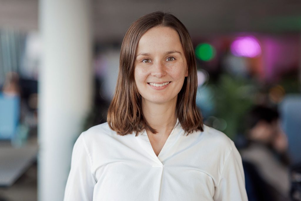 Portrettbilde av Ida Elise Solhaug, leder for kundeservice og kundeopplevelse i Tripletex.
