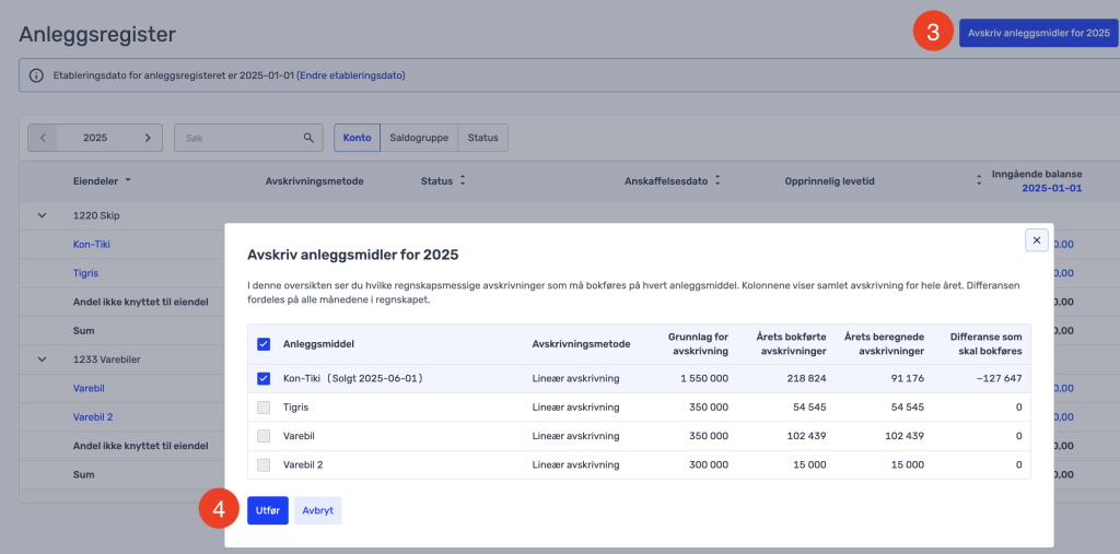 Et modalvindu viser avskrivningsdetaljer for 2025, med navn på eiendelene, avskrivningsmetoder og beløp. Nederst i vinduet kan brukeren lagre eller avbryte endringene.
