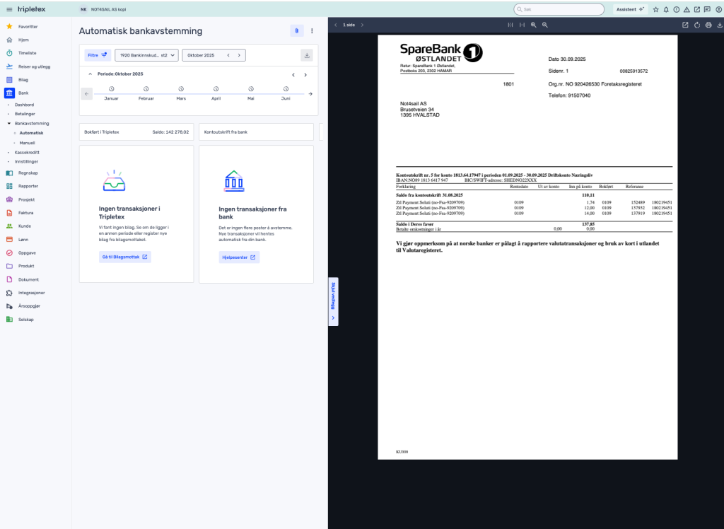 En dataskjerm viser et regnskapsprogram til venstre og et kontoutskriftsdokument fra SpareBank 1 til høyre.